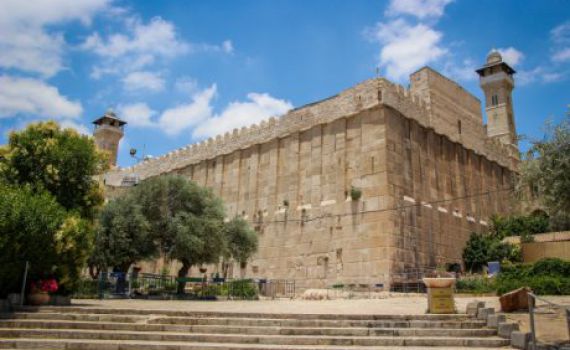 מדוע אברהם מסרב לקבל את מערת המכפלה בחינם?