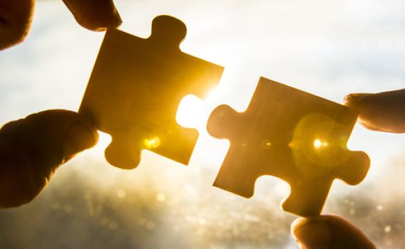 לפעמים כדי להתאחד צריך להתרחק