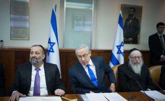 סקר: הליכוד וכחול לבן מתחזקות; החרדיות מתרסקות