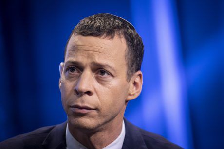 חרך את הרשת: עמית סגל מצנן את ההתלהבות