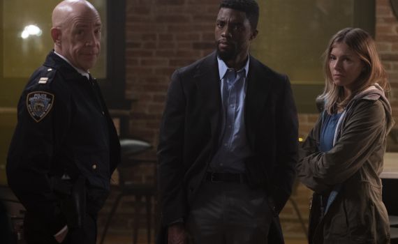 ביקורת סרטים: 21 גשרים •21 דקות שישנתי