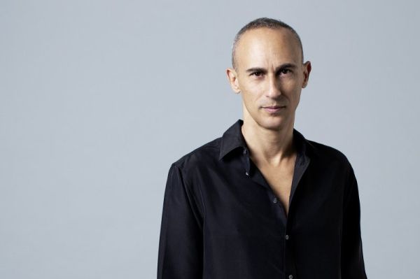 צפו: אסף אמדורסקי במחווה לשלום חנוך