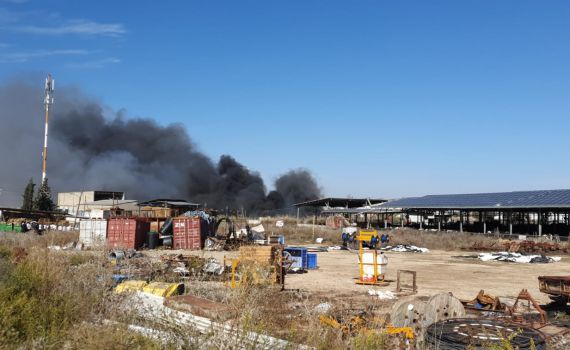 שריפות בכל הארץ: בברקן נפגעו 4 משאיפת עשן