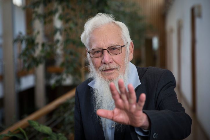 חתן פרס נובל: זה מה שלא טוב ברפורמה המשפטית