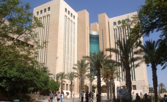 נקבע מותו של הגבר שהצית את עצמו בבית המשפט