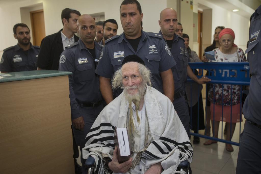 האם הסמכתו של אליעזר ברלנד כרב עיר זוייפה?