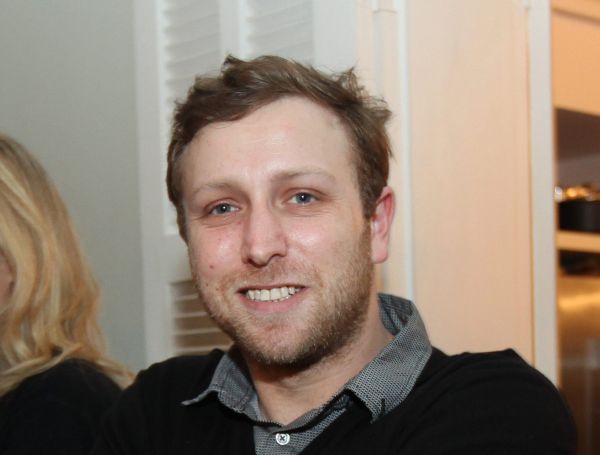 בנו של יוצר שיר 'הפרחה' מגיב להחלטה של הפסטיגל