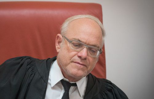 בעקבות הסערה: השופט הנדל מחק את פסק דינו
