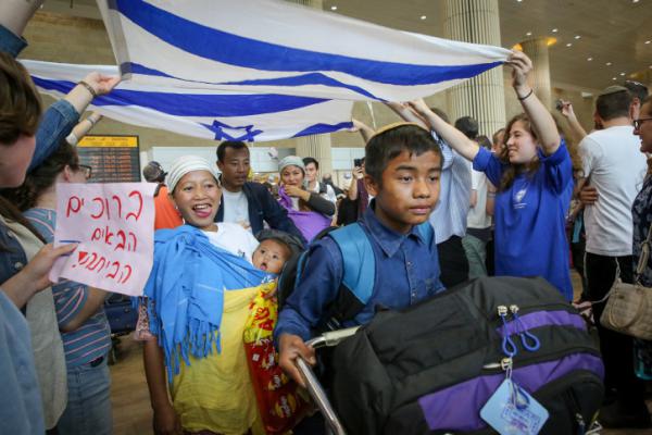 נשים את זה על השולחן: אנחנו ממש לא הסיפור כאן!