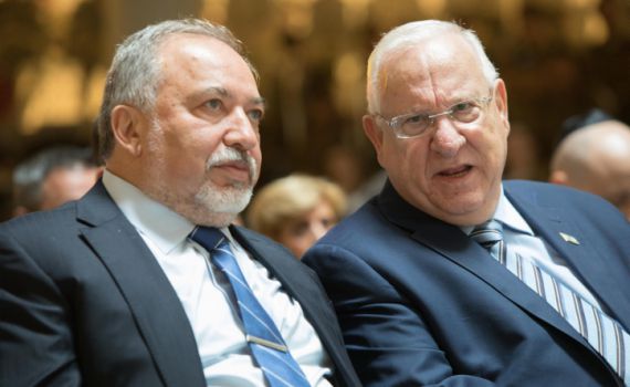 "אנחנו נחשפים לאמירות בוטות של ליברמן ולפיד"