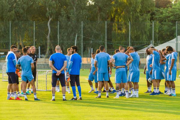 צפו בביזיון: נבחרת ישראל מפסידה למקדוניה הצפונית