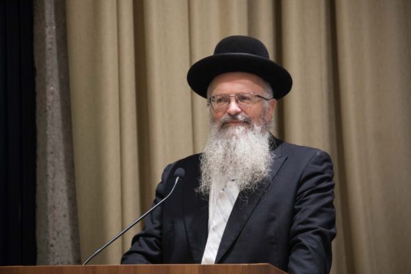 הרב שמואל אליהו: מקווה שיאושר השוק בחברון