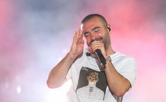 אחרי שחזר לארץ: עומר אדם משחרר אלבום חדש