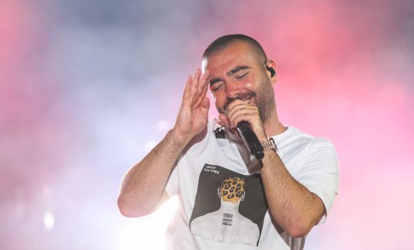 אחרי שחזר לארץ: עומר אדם משחרר אלבום חדש