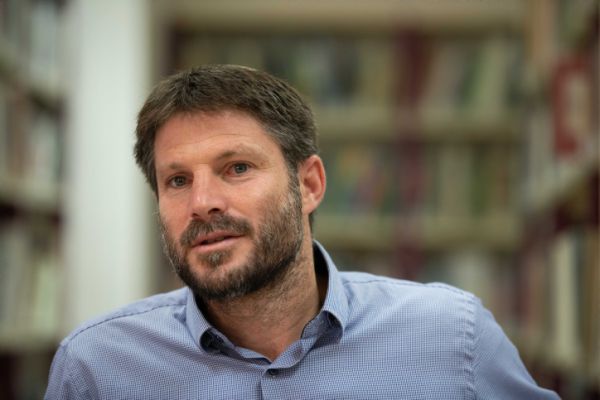 התנהלות חוקרי נתניהו: סמוטריץ מציע ועדת חקירה