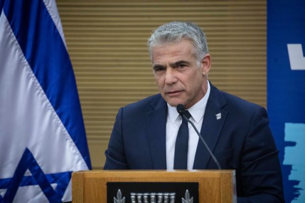 יאיר לפיד תוקף: "נתניהו מסית לאלימות"