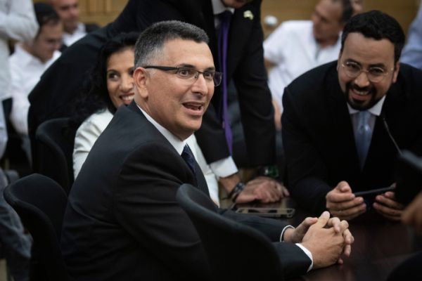 גדעון סער: "במקום נתניהו הייתי מתפטר"