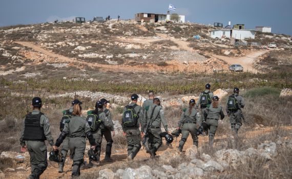 "אין לכם מצלמות" • שוטרי מג"ב תקפו תושבים ביצהר