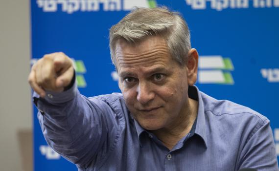 ניצן הורוביץ: "ההנהגה החרדית מצפצפת על כולם"