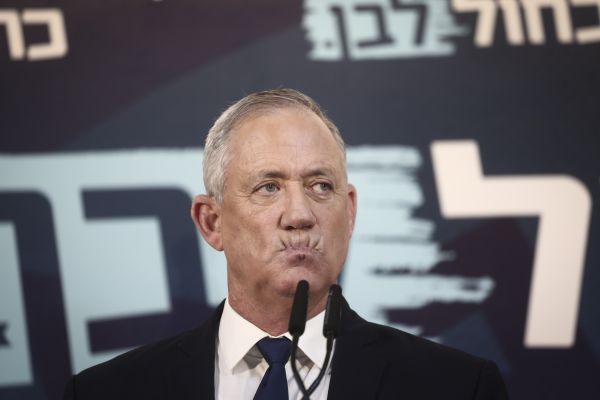 טעות קשה של גנץ: האשים את נתניהו ברצח רבין