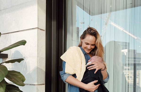 "כועסת על עצמי": הזמרת חושפת את רגע גילוי הסרטן