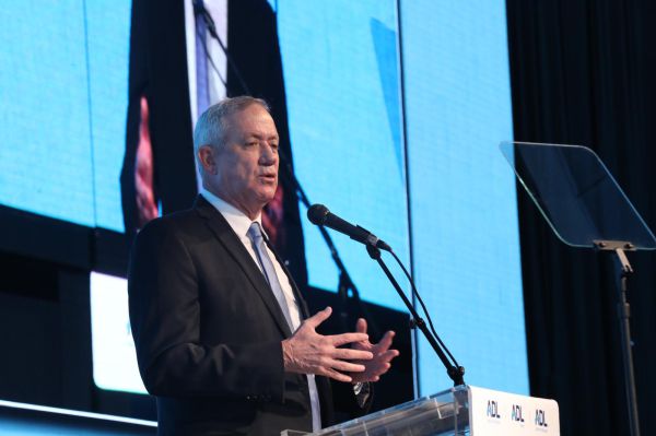 גנץ על מאמצי התיווך של הימין: "אחדות איננה בלוק"