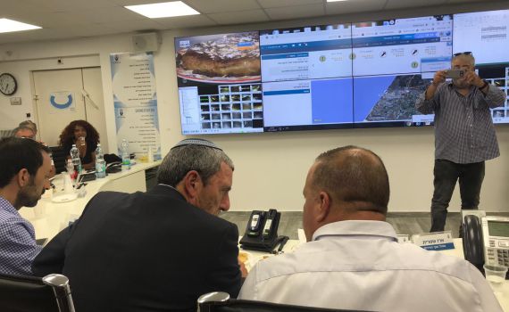 "אורך הרוח של התושבים נותן לדרג הצבאי מרחב התמרון"