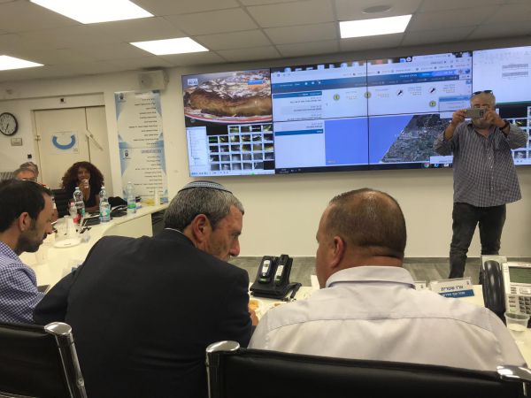 "אורך הרוח של התושבים נותן לדרג הצבאי מרחב התמרון"