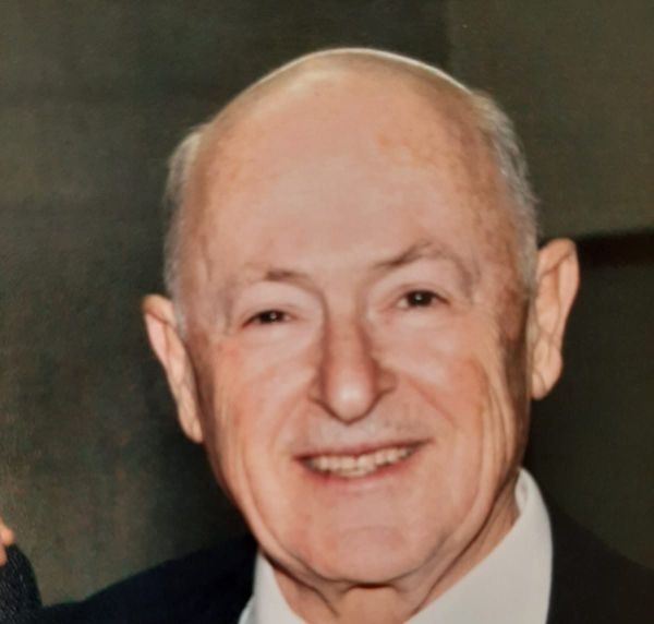 ברוך דיין האמת: נפטר עו"ד משה בזק ז"ל