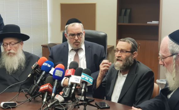 גפני על ליברמן: "האיש המושחת, מי אתה? אפס!"