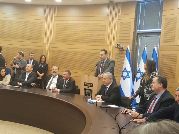 בלוק הימין התכנס: "גנץ עוד לא מאוחר, תשתחרר מלפיד"