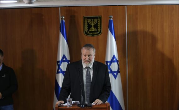 "את ההחלטה קיבלתי בלב כבד, אבל גם בלב שלם"