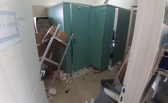 פגז מצרי נחת בישיבת נצרים: "בנס לא היו נפגעים"