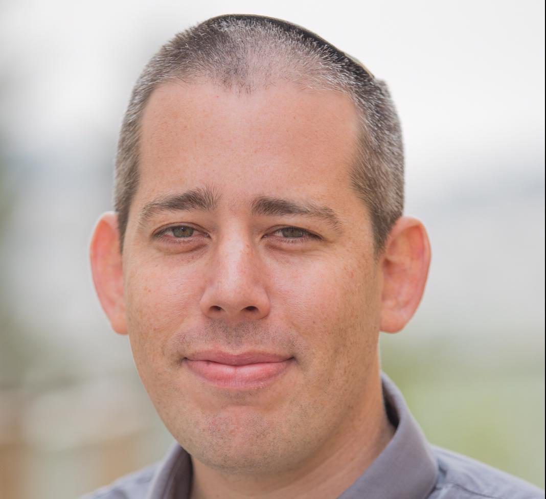 למה רק בנתב"ג? שכל מקום שפתוח בשבת יקבל כשרות