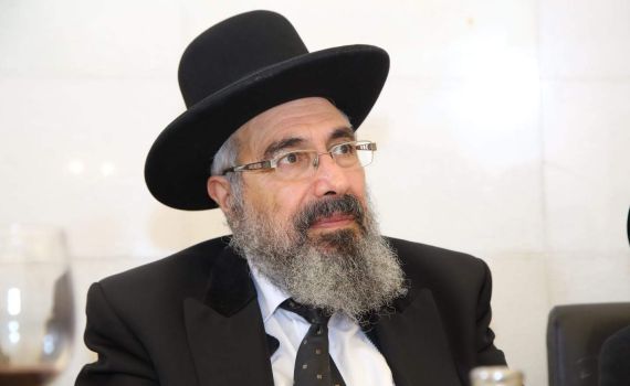 "להקפיא את כתבי האישום ולבדוק את מערכת המשפט"