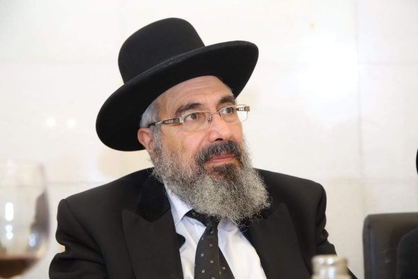 "להקפיא את כתבי האישום ולבדוק את מערכת המשפט"