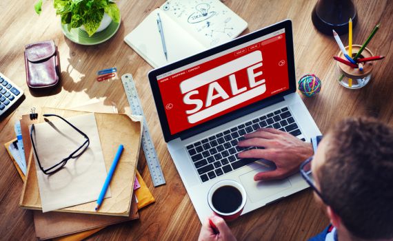 שמים סוף לסיילים: המחאה שתחסוך לכם כסף. צפו