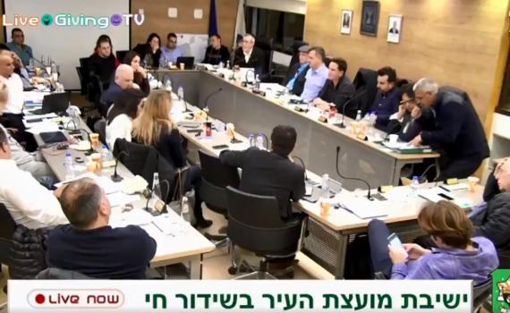 צפו: נציג ש"ס הצביע בעד אוטובוס השבת