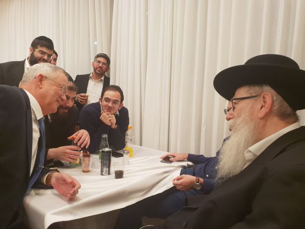 בלי לפיד: פגישת גנץ ליצמן בליל פיזור הכנסת