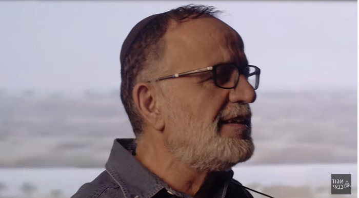 "אבא תן לי יד": אהוד בנאי בקליפ חדש ואישי. צפו