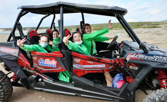 מרגש: ילדים חולי סרטן הוטסו לנופש בקפריסין