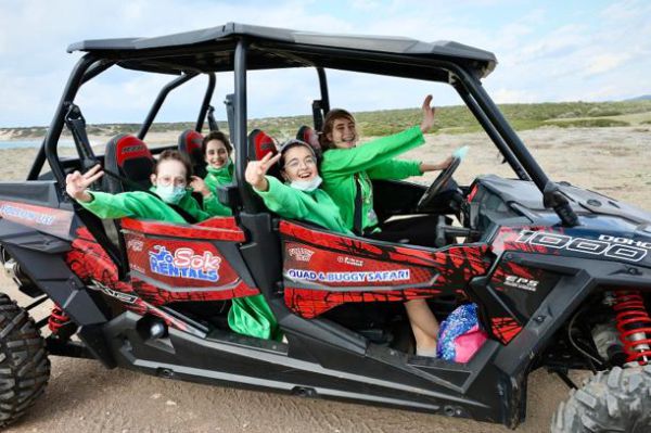 מרגש: ילדים חולי סרטן הוטסו לנופש בקפריסין