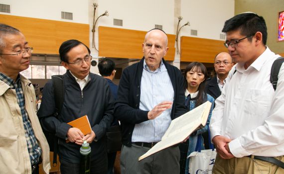 גמרא ואקדמיה: הסינים מגלים עניין בלימודי הקודש