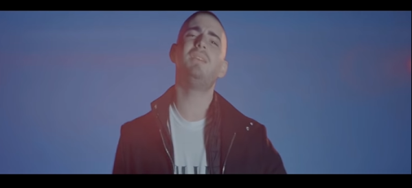 הולך בעקבותיו: אח של עומר אדם משיק סינגל חדש