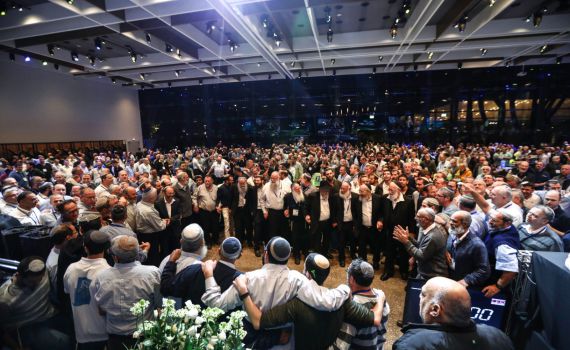 צפו: אלף בוגרים ב-48 שנה בישיבת הגולן בחיספין