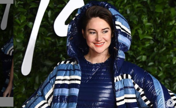 קר? השחקנית הבינלאומית הפתיעה את השטיח האדום