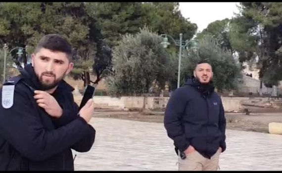 צפו: איש וואקף מקלל את יהודה גליק בהר הבית