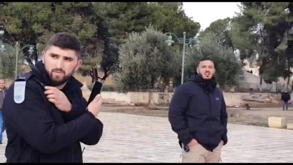 צפו: איש וואקף מקלל את יהודה גליק בהר הבית