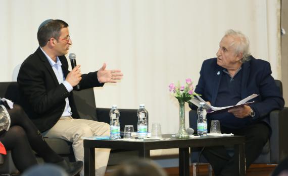 "לא נס ליחו של הרעיון הלאומי, הוא חי ובועט"