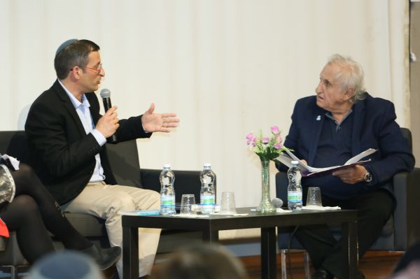 "לא נס ליחו של הרעיון הלאומי, הוא חי ובועט"